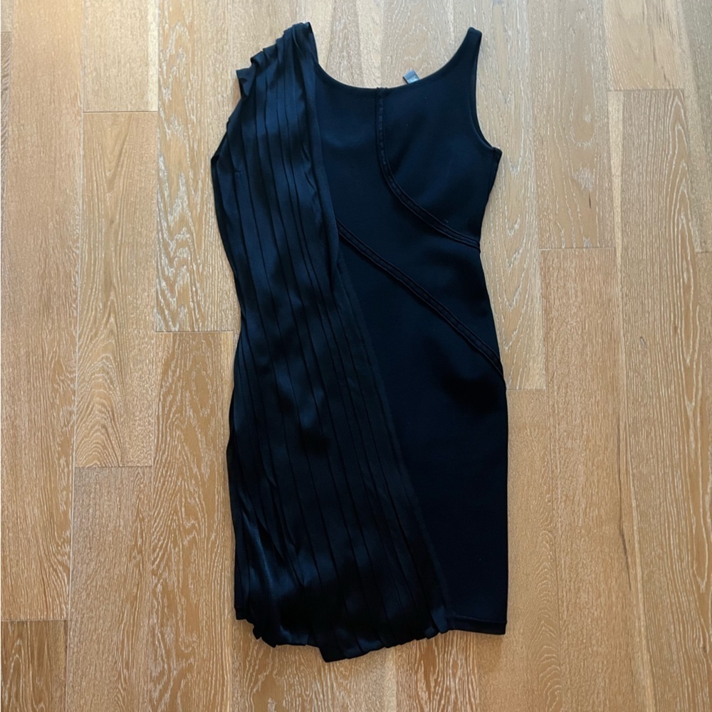 Beautifully structured black mini asymmetrical dress Zac Posen - Picture 3 of 17